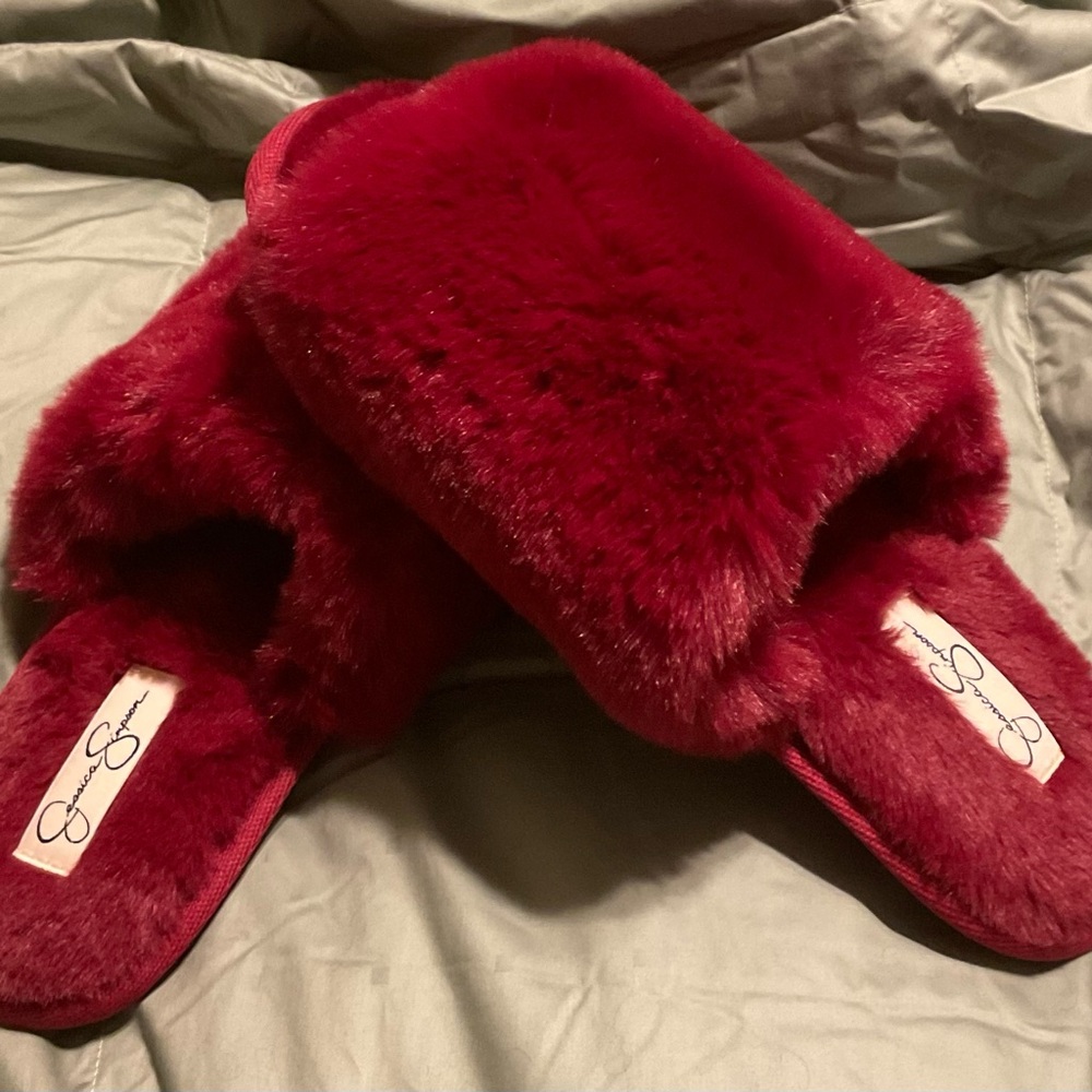 Jessica Simpson Plush Burgundy Slippers
